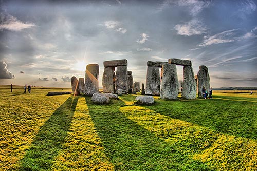 Stonehenge ist wohl die berühmteste der Sehenswürdigkeiten von England.