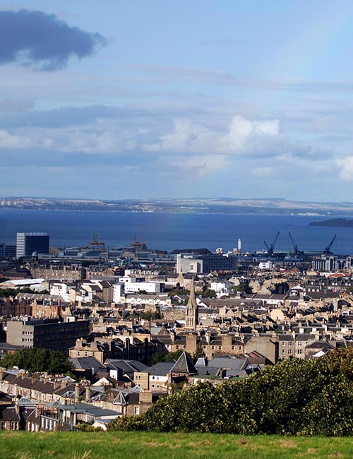 Familienurlaub in Edinburgh - Mit der Fähre nach Schottland reisen und Natur entdecken