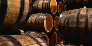 Eine Whisky-Destillerie besuchen