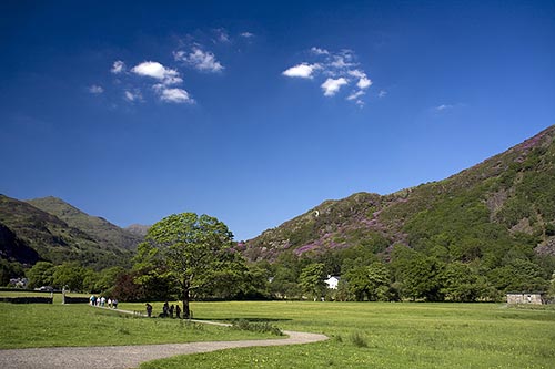 In Beddgelert erinnert das Grab eines Hundes an eine große Legende.