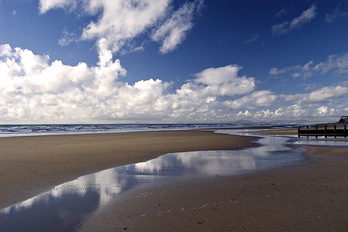 Die Cardigan Bay begeistert mit langen Stränden und viel Ruhe.