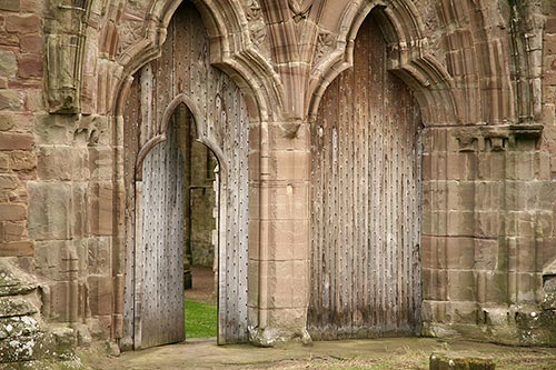 Aufwendige Details zeugen vom Reichtum von Tintern Abbey.